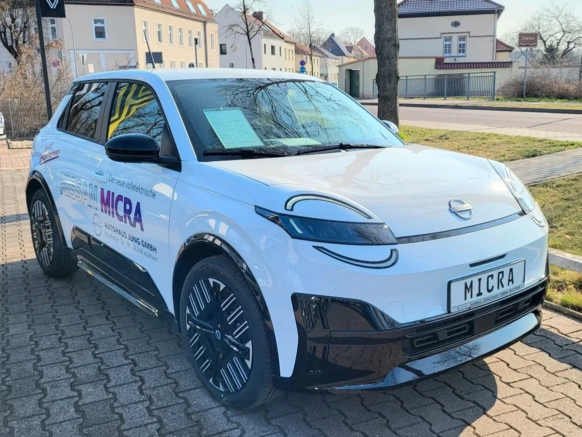 Nissan Micra Чисто Нов Keyless LED Heated Seats NAVI Термопомпа