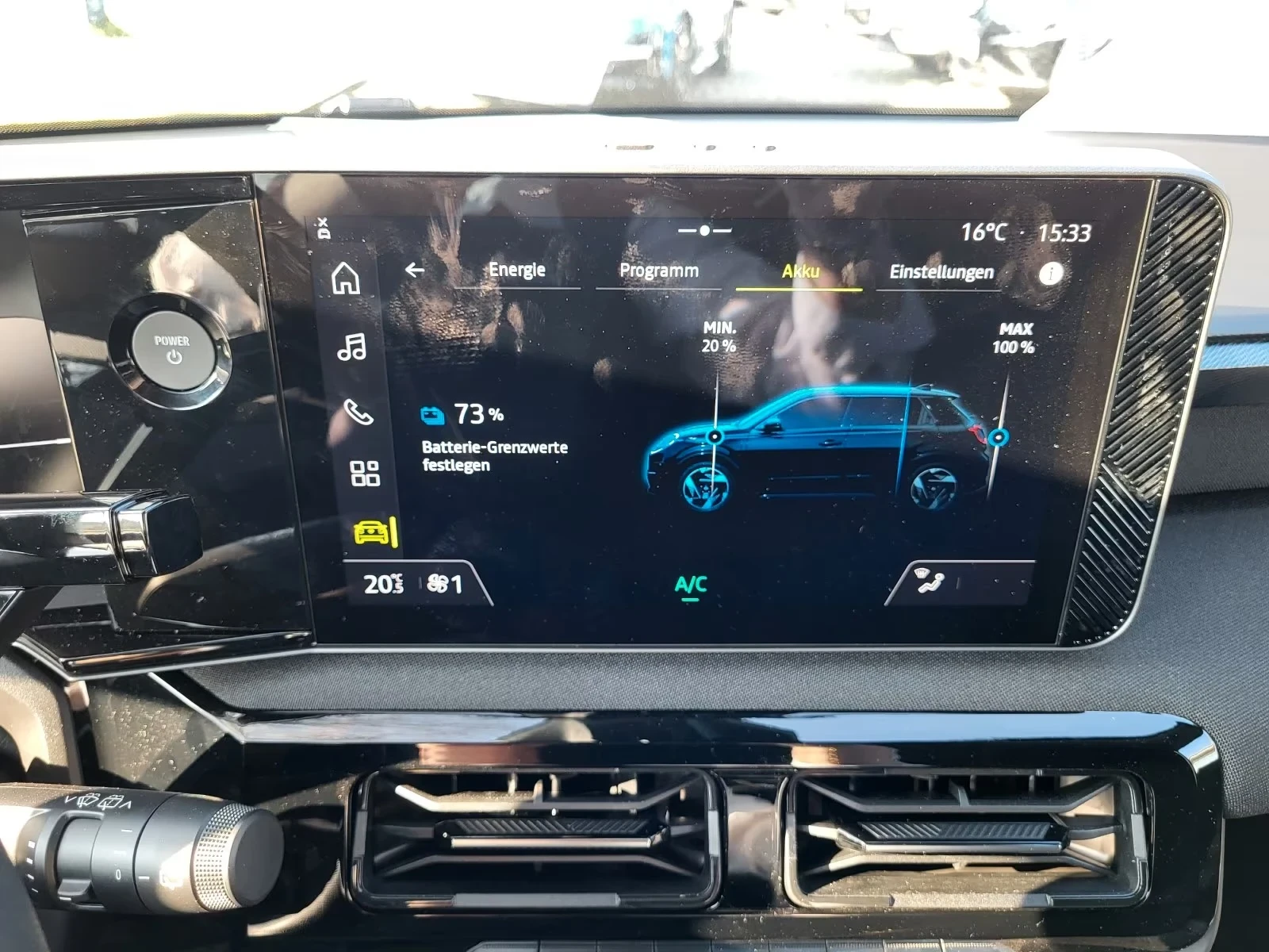 Nissan Micra Чисто Нов Keyless LED Heated Seats NAVI Термопомпа, снимка 11 - Автомобили и джипове - 54079159