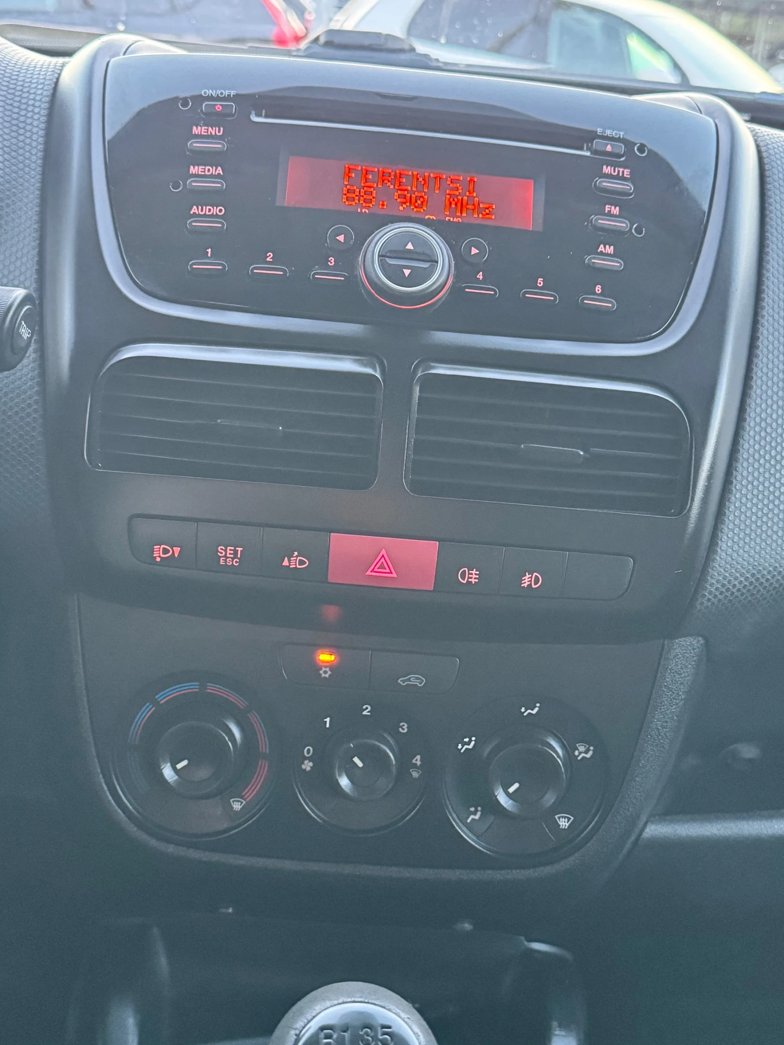 Fiat Doblo 1.6mjet ИТАЛИЯ, снимка 9 - Автомобили и джипове - 54247767