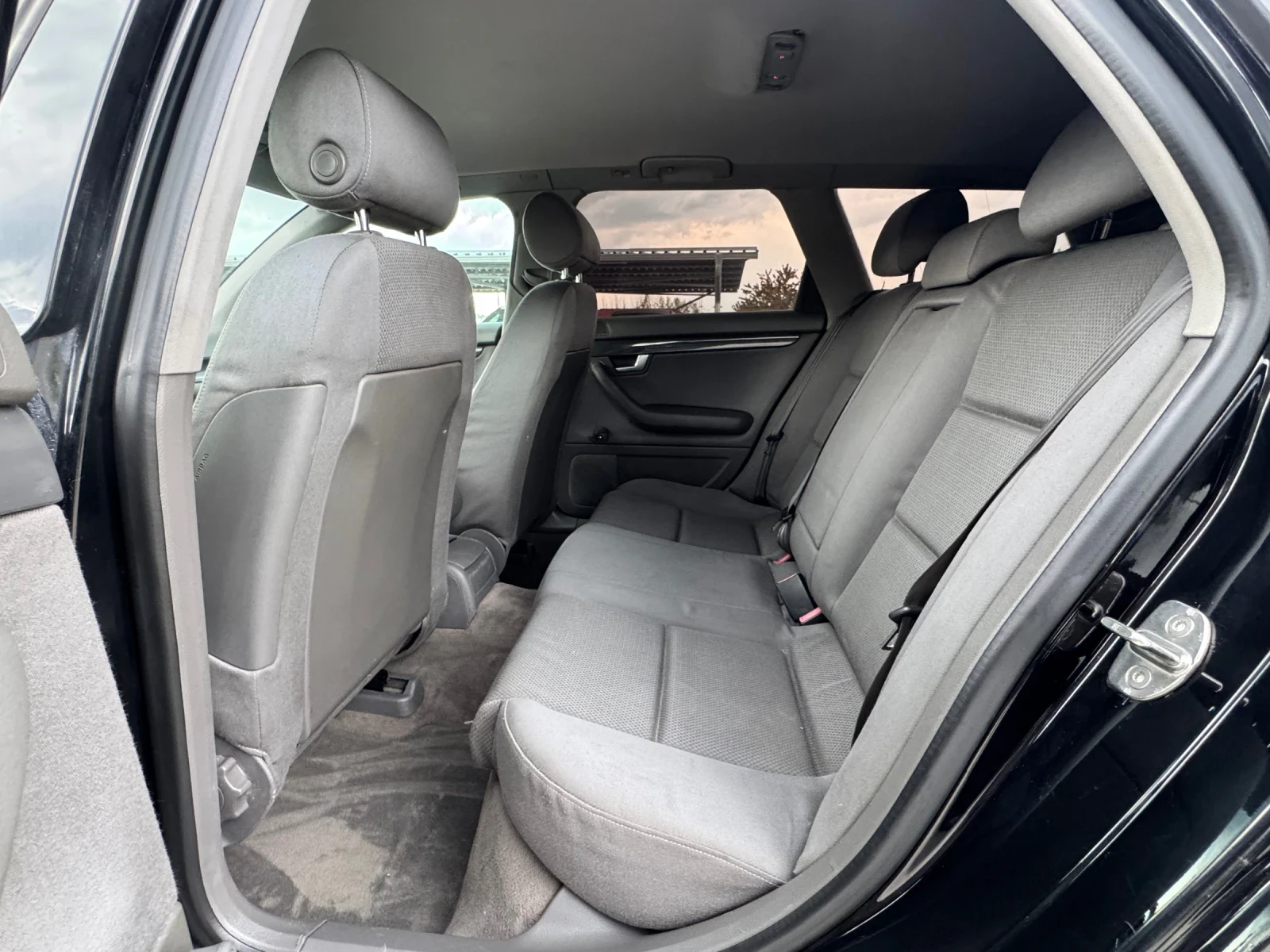 Audi A4 1.9TDI ИТАЛИЯ, снимка 9 - Автомобили и джипове - 54430972