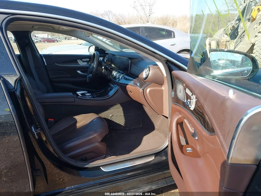 Mercedes-Benz CLS 450 * DIS * ОБДУХ * 360, снимка 13 - Автомобили и джипове - 54821312