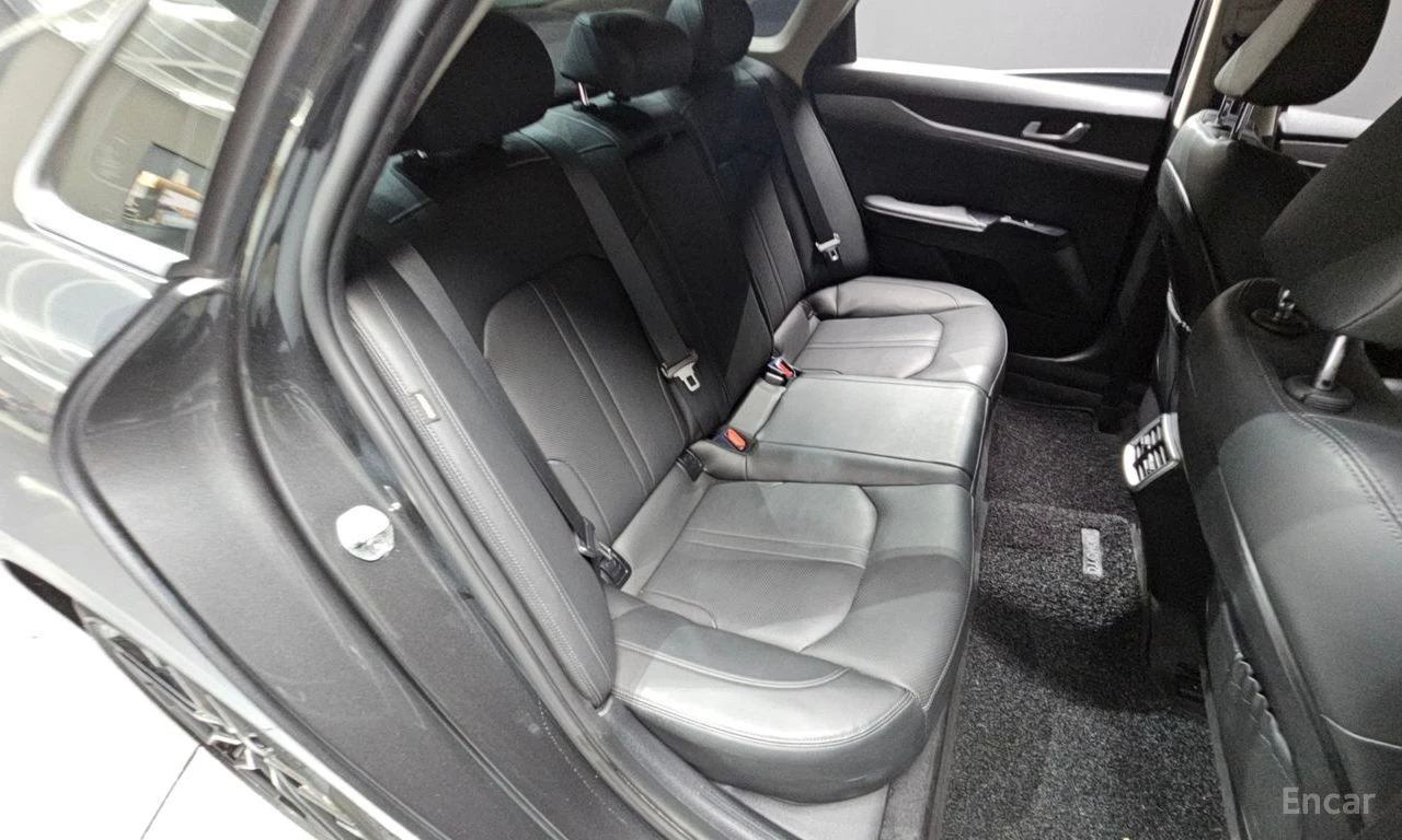 Kia K5 1.6 Turbo Prestige* ПОДГРЕВ* ОБДУХВАНЕ* КАМЕРА* , снимка 14 - Автомобили и джипове - 55050854