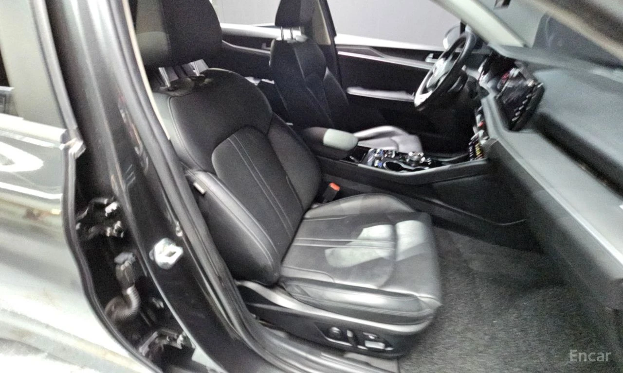 Kia K5 1.6 Turbo Prestige* ПОДГРЕВ* ОБДУХВАНЕ* КАМЕРА* , снимка 7 - Автомобили и джипове - 55050854
