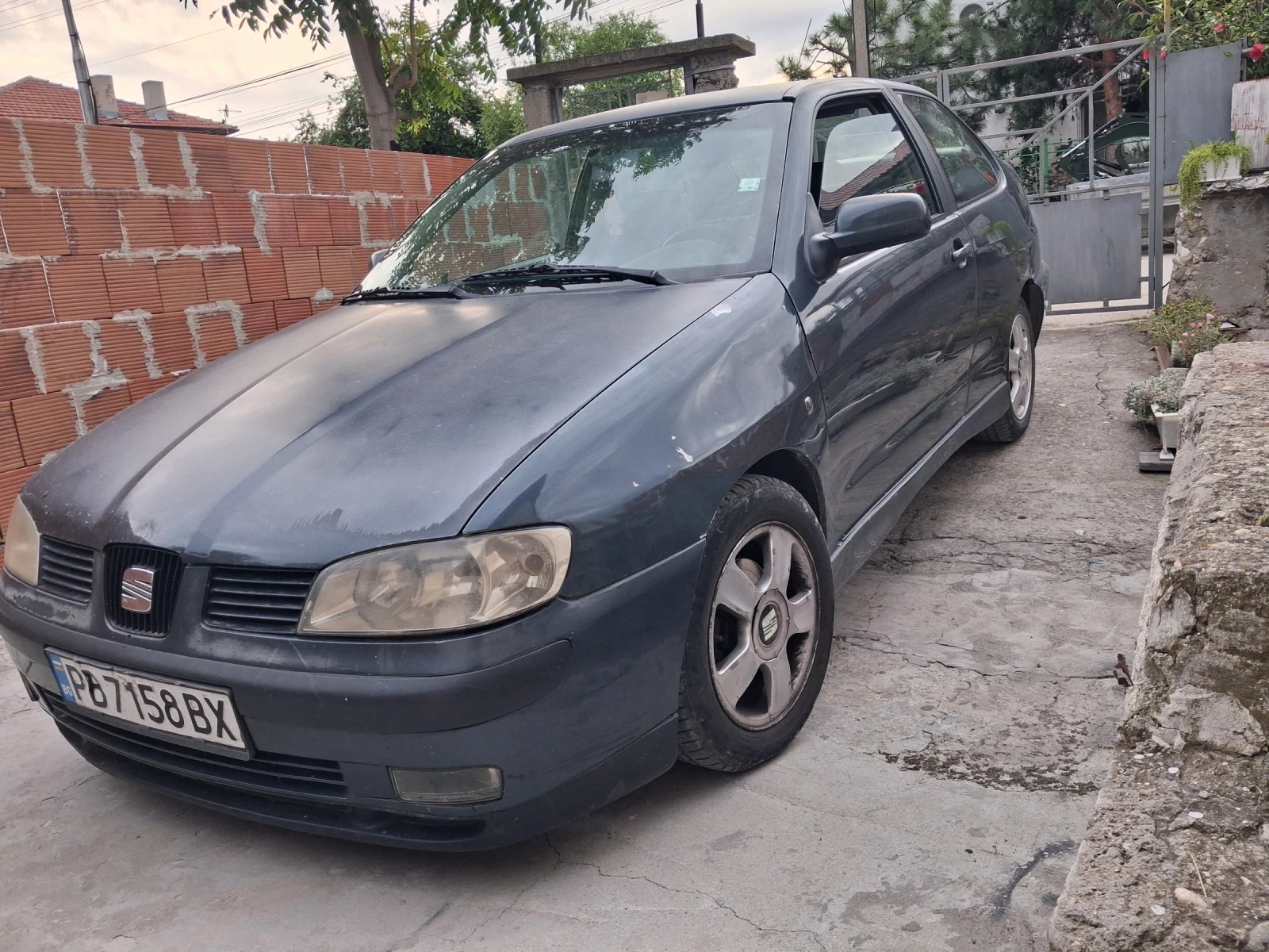 Seat Cordoba 1.6i rs, снимка 3 - Автомобили и джипове - 55408228
