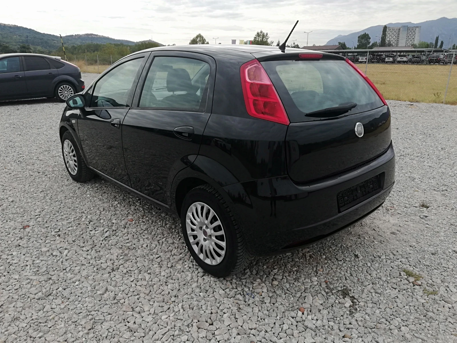 Fiat Punto 1.2I kli italia, снимка 4 - Автомобили и джипове - 56080023