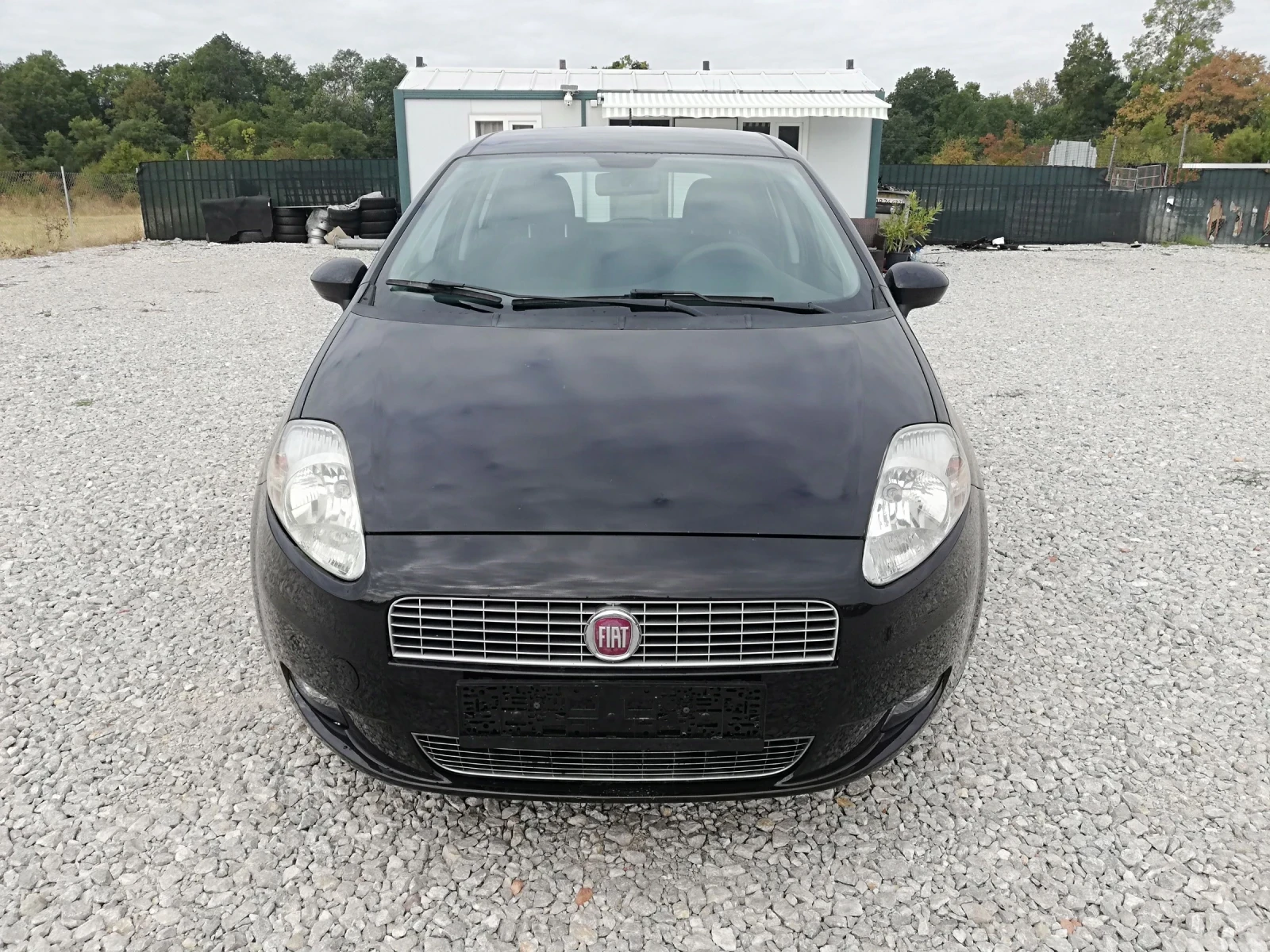Fiat Punto 1.2I kli italia, снимка 2 - Автомобили и джипове - 56080023