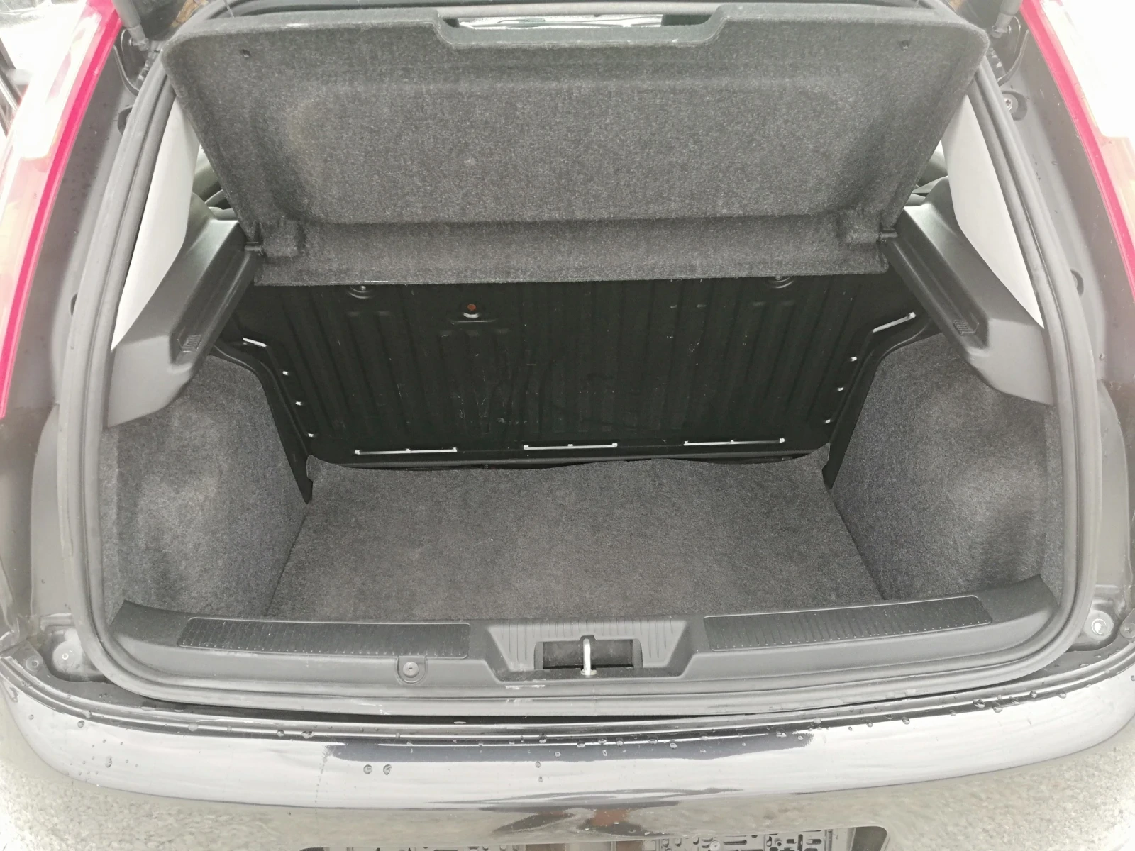 Fiat Punto 1.2I kli italia, снимка 11 - Автомобили и джипове - 56080023