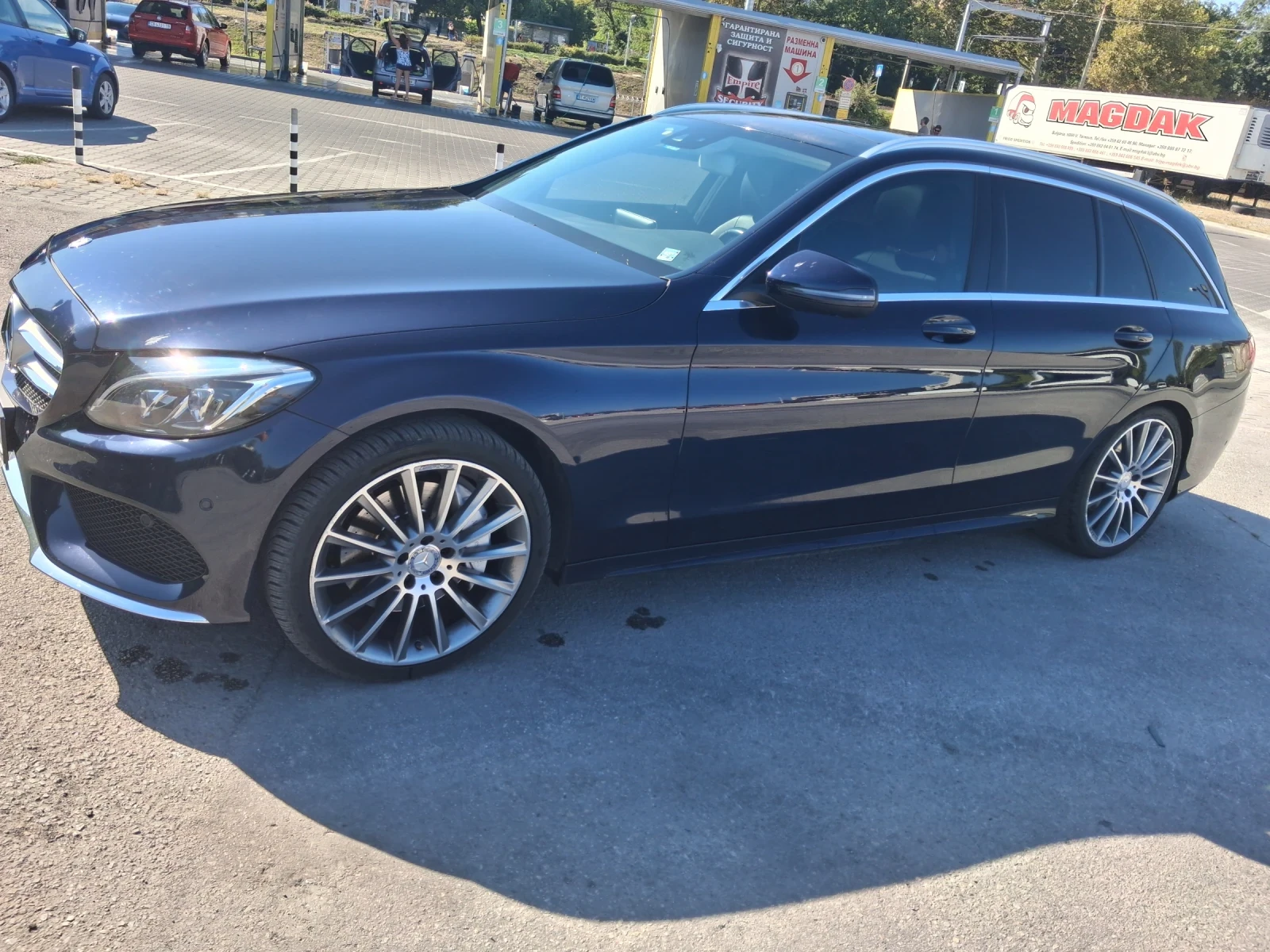 Mercedes-Benz C 250 Mercedes Benz C250D/4-Matic/СМЕНЕНА ВЕРИГА/ПАНОРАМ, снимка 3 - Автомобили и джипове - 56155468