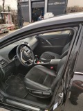 Toyota Avensis 2.2 - изображение 8