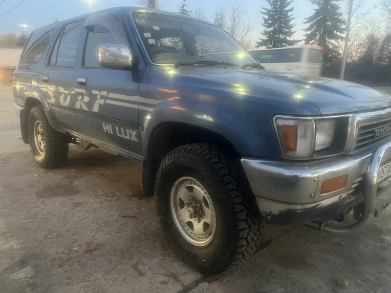 Toyota Hilux, снимка 1 - Автомобили и джипове - 48248595