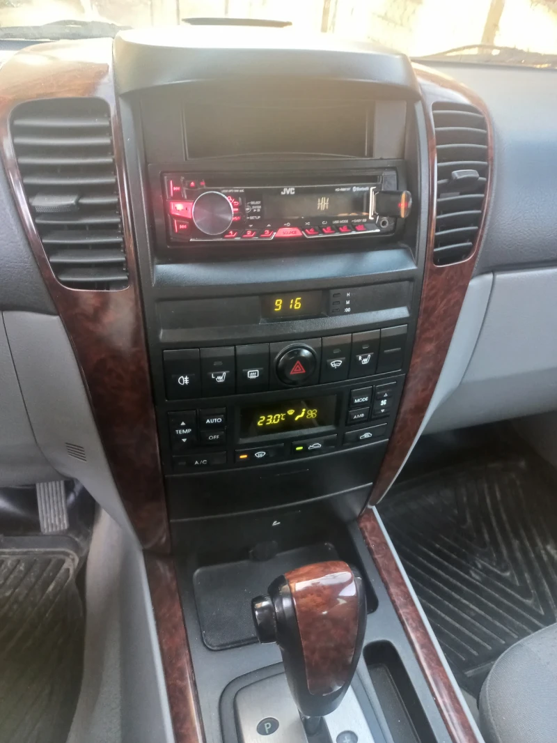 Kia Sorento, снимка 5 - Автомобили и джипове - 49517492