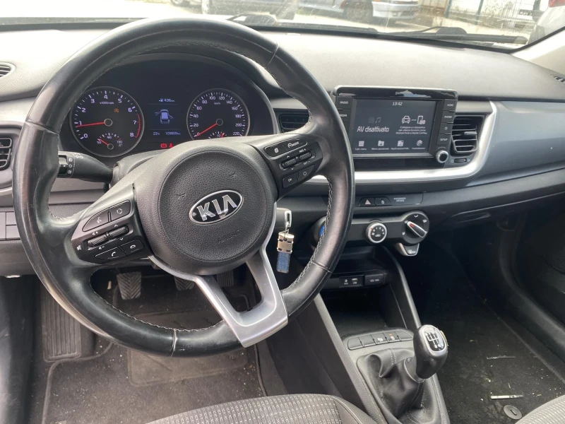 Kia Stonic 1.4 бензин 100кс LPG, снимка 9 - Автомобили и джипове - 51464394