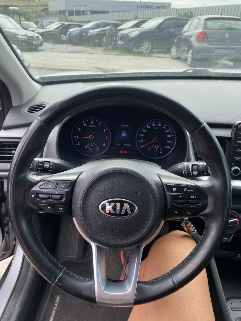 Kia Stonic 1.4 бензин 100кс LPG, снимка 8 - Автомобили и джипове - 51464394