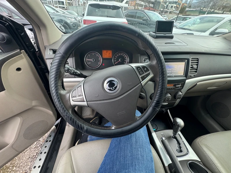 SsangYong Korando Full* ПРАГОВЕ* КАМЕРА* КОЖА* ПОДГРЕВ* NAVI* , снимка 4 - Автомобили и джипове - 52538866