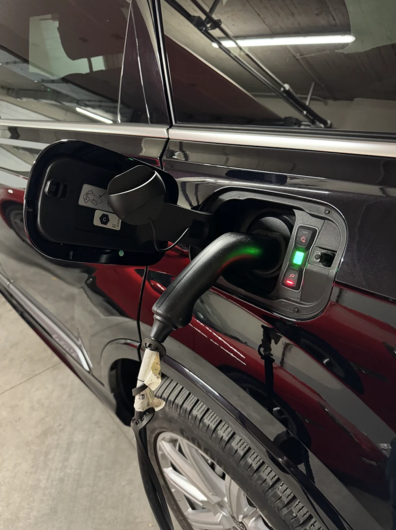 Audi Q7 55 TFSIe QUATTRO S Line, снимка 10 - Автомобили и джипове - 52563238