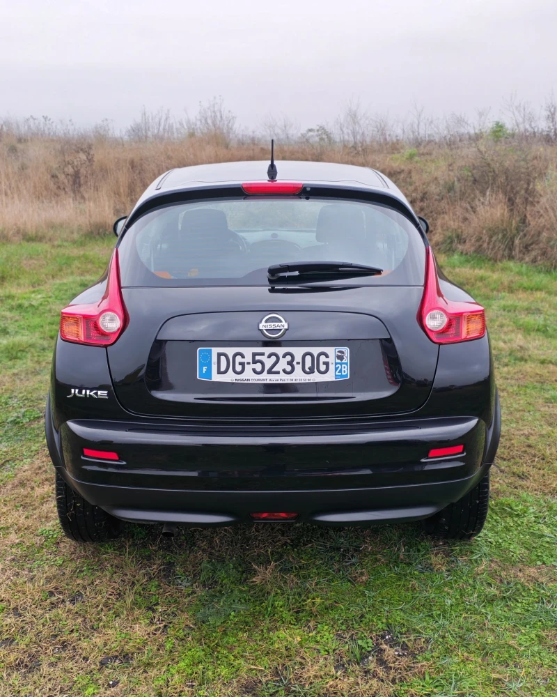 Nissan Juke 1.6 Visia, снимка 11 - Автомобили и джипове - 52578110