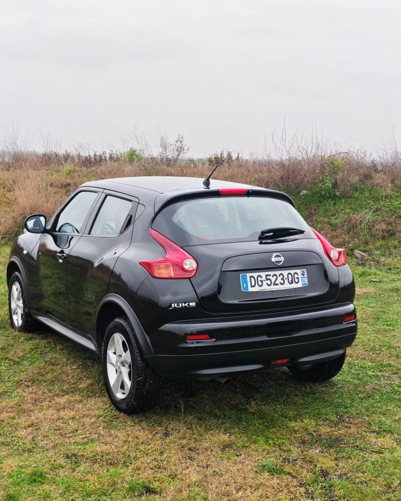 Nissan Juke 1.6 Visia, снимка 9 - Автомобили и джипове - 52578110