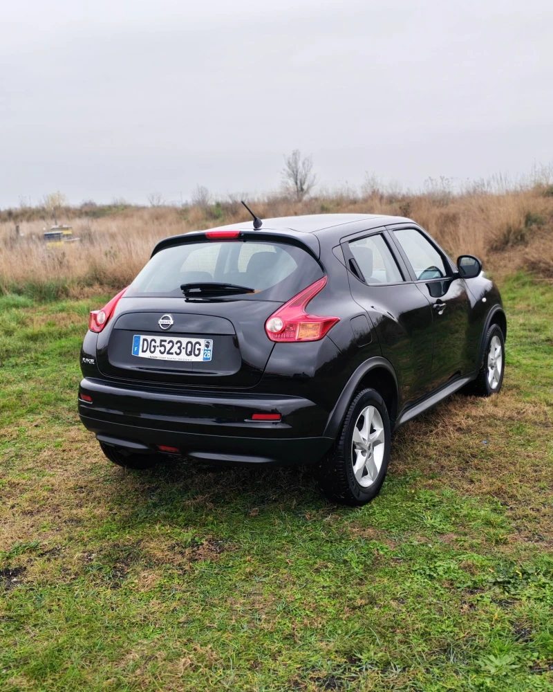 Nissan Juke 1.6 Visia, снимка 13 - Автомобили и джипове - 52578110