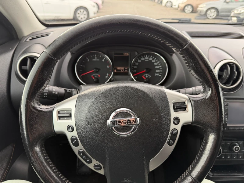 Nissan Qashqai 2.0 DCI 4x4 АВТОМАТ, снимка 13 - Автомобили и джипове - 53129603