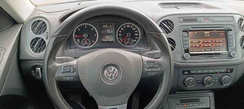 VW Tiguan 2.0, снимка 2 - Автомобили и джипове - 53296174