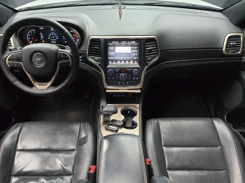 Jeep Grand cherokee 3.0D AWD - изображение 7