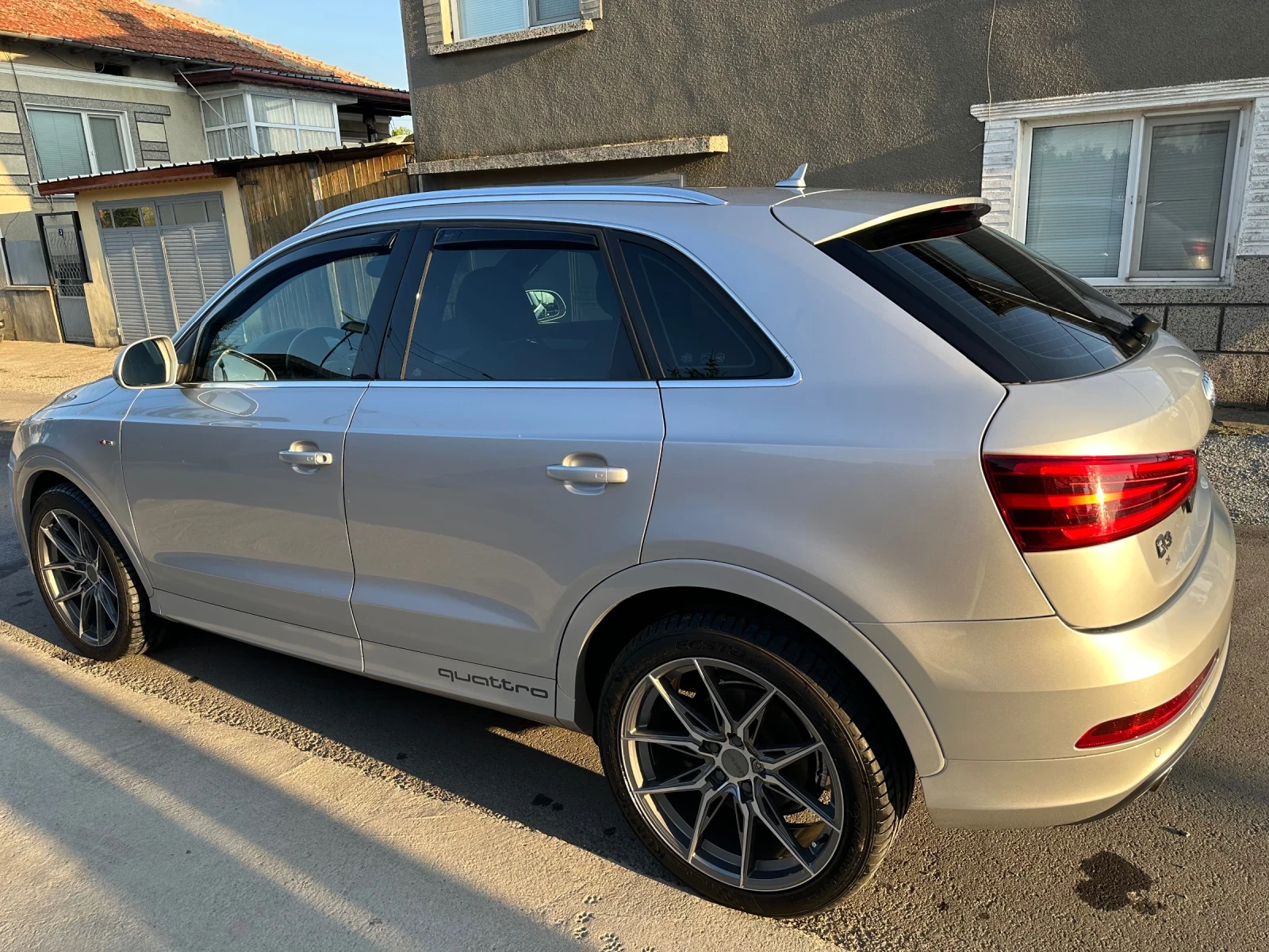 Audi Q3 2.0 DTI - изображение 7