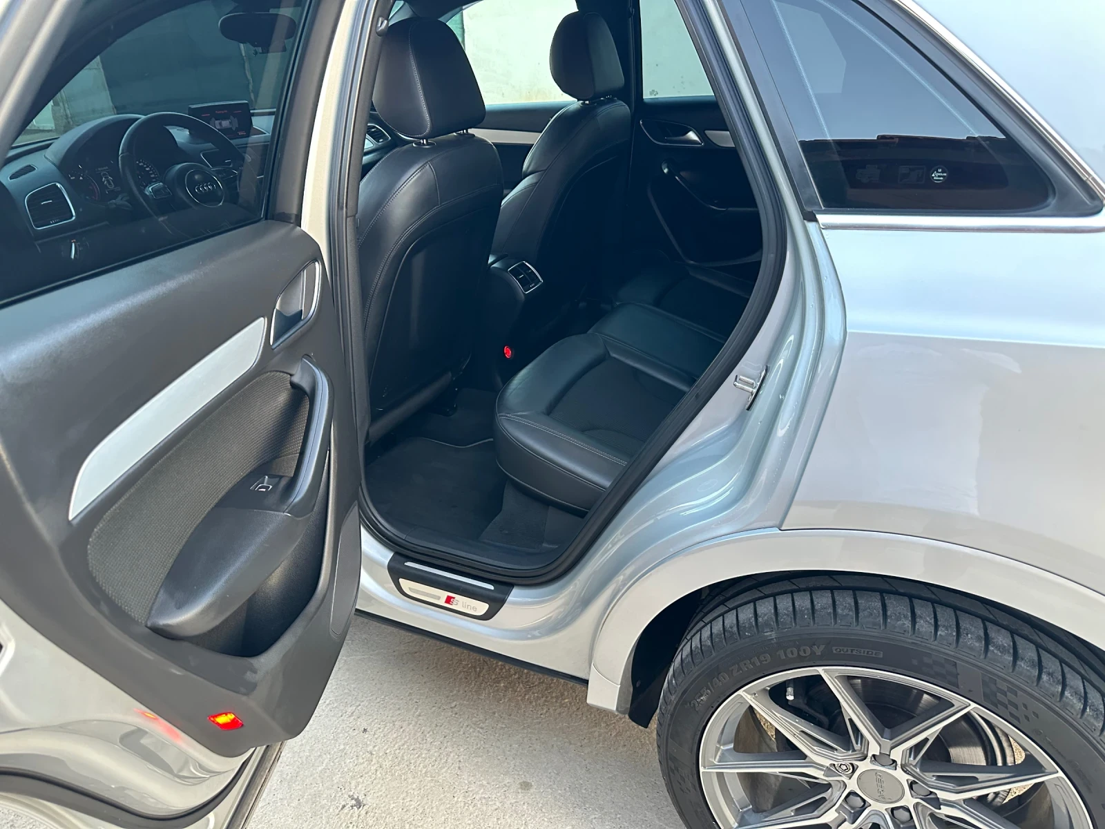 Audi Q3 2.0 DTI - изображение 9