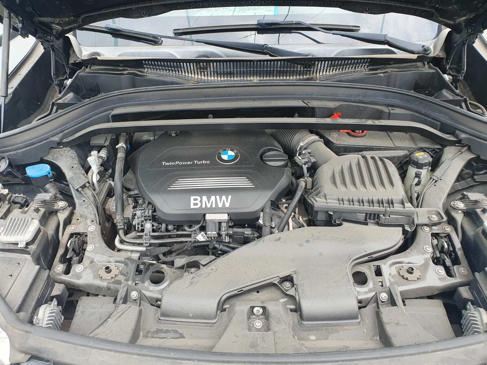 BMW X1 2, 0 d - изображение 7