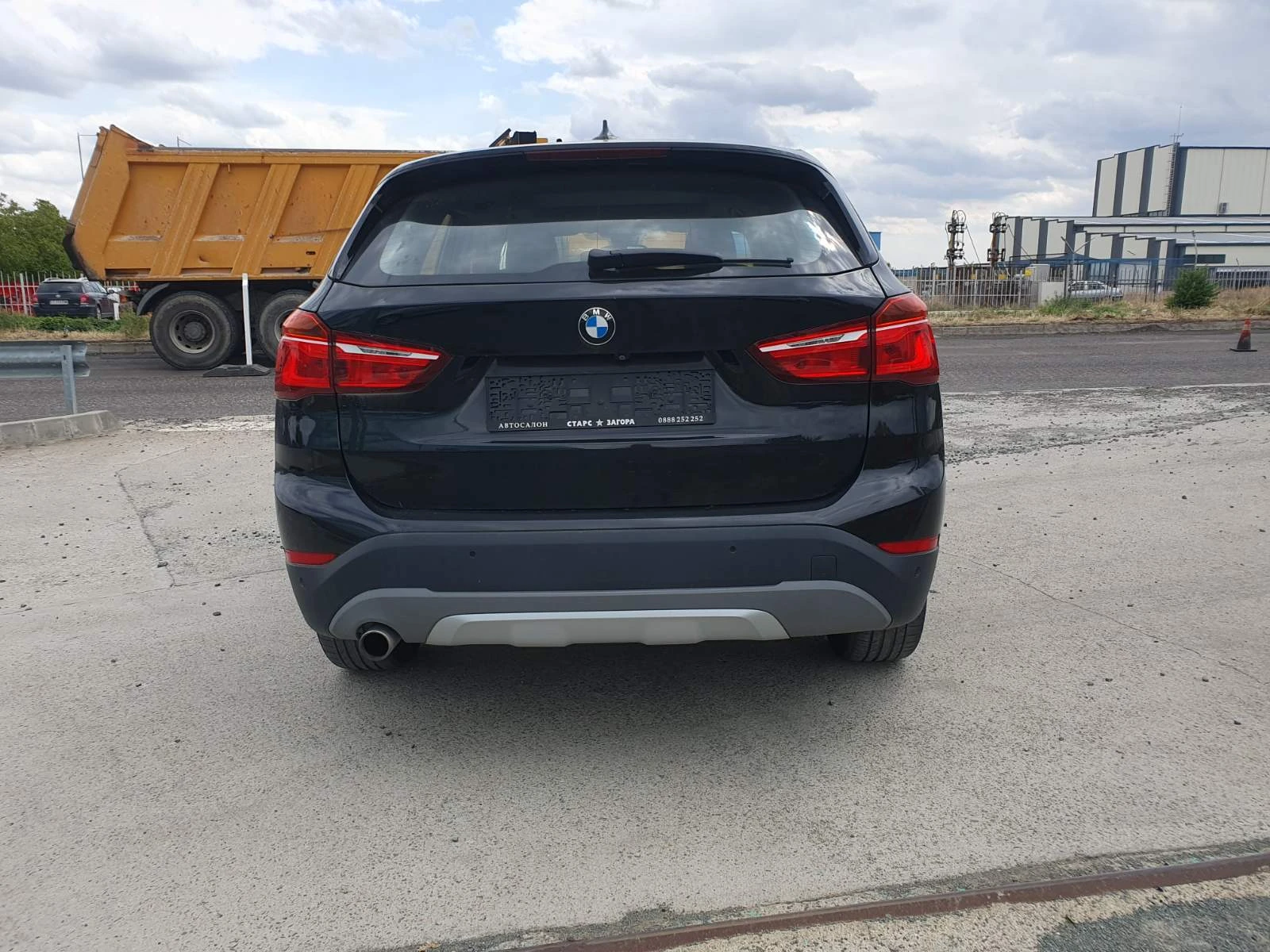 BMW X1 2, 0 d - изображение 2