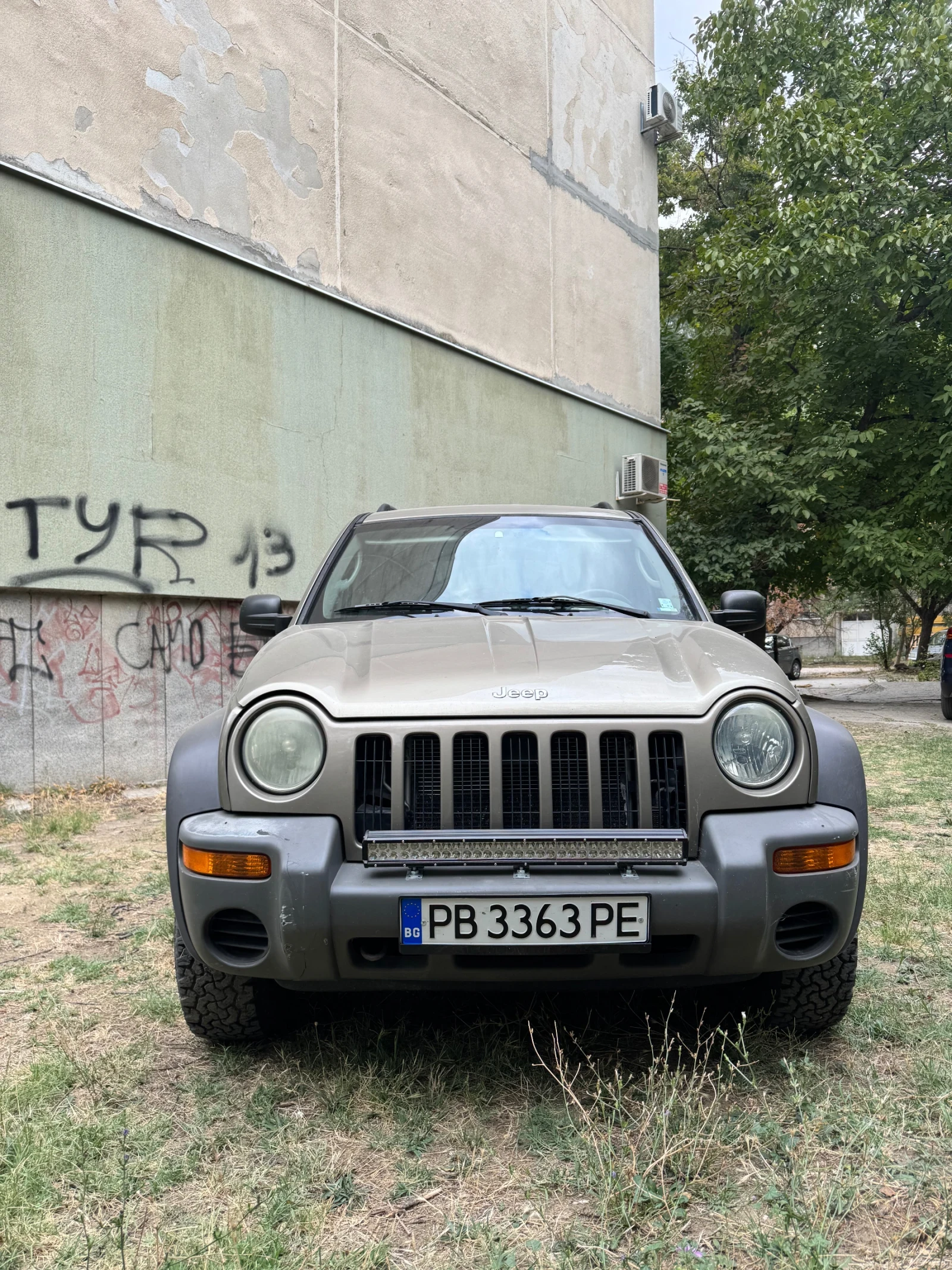Jeep Cherokee  - изображение 2