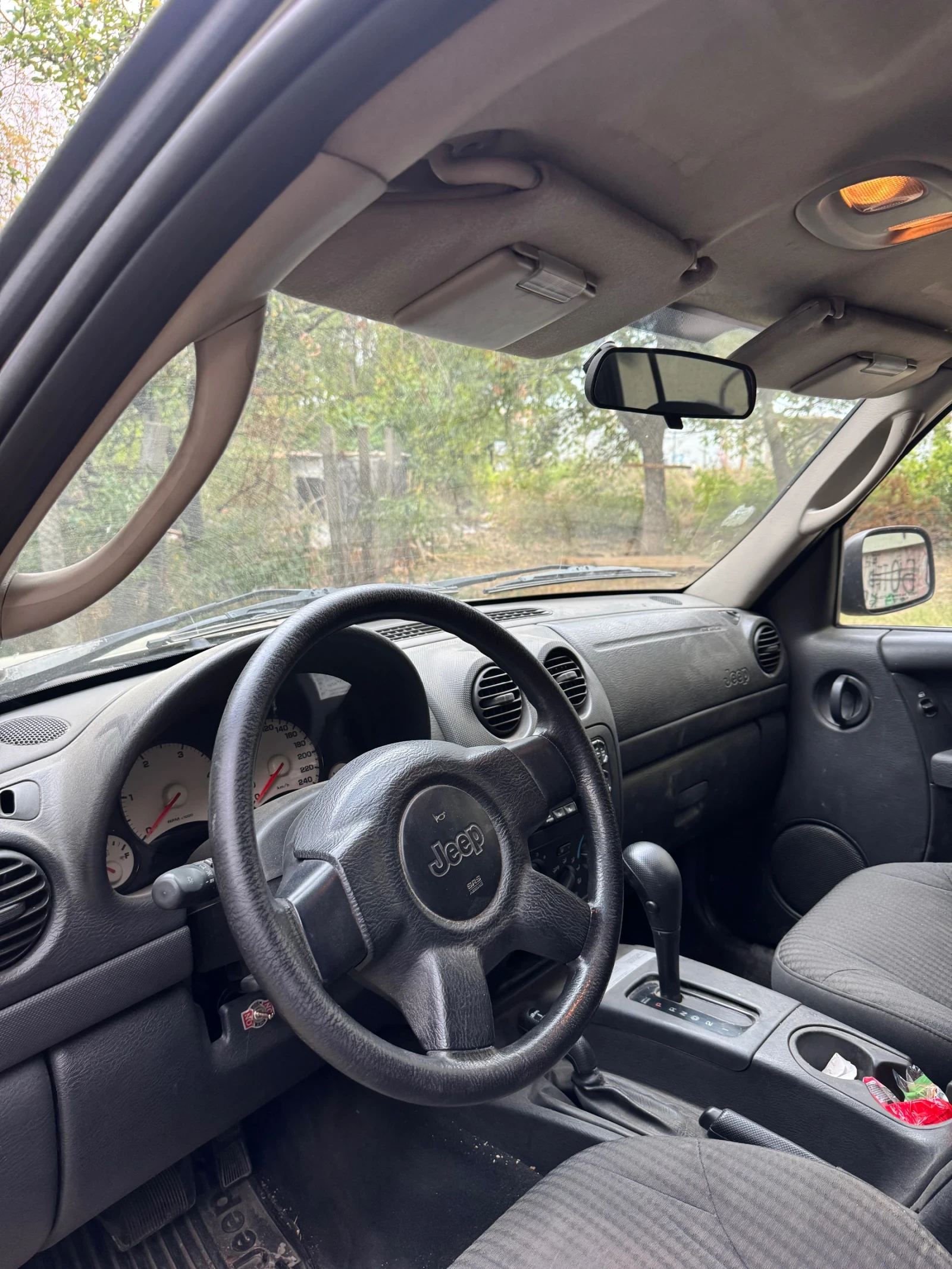 Jeep Cherokee  - изображение 9
