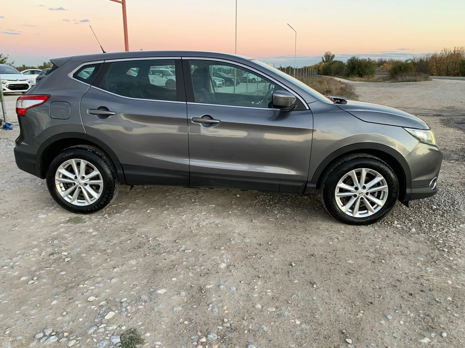 Nissan Qashqai 1.5DCI | Mobile.bg — изображение 3