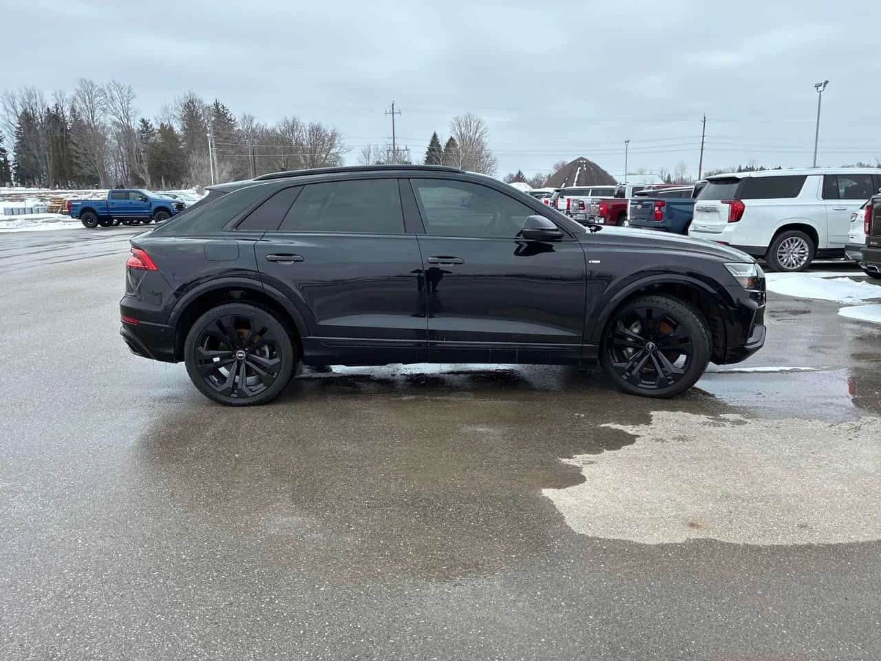 Audi Q8 * Technik * CARFAX * ЦЕНА ДО БГ, снимка 3 - Автомобили и джипове - 53905615