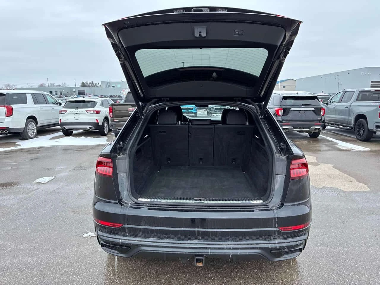 Audi Q8 * Technik * CARFAX * ЦЕНА ДО БГ, снимка 16 - Автомобили и джипове - 53905615