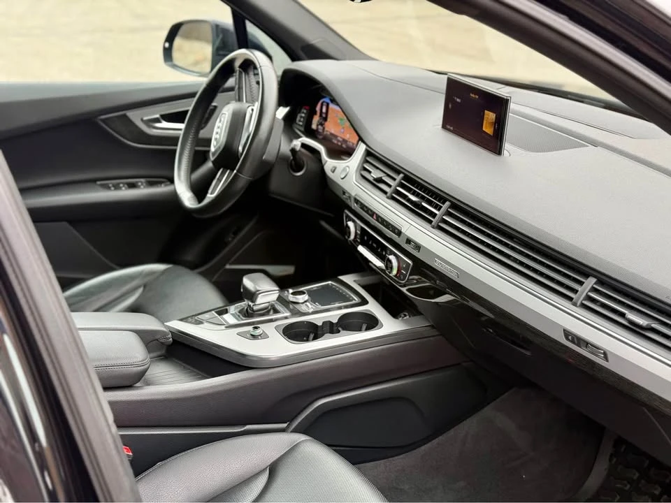 Audi Q7 * TFSI quattro Technik* Fully loaded special editi, снимка 9 - Автомобили и джипове - 54176863