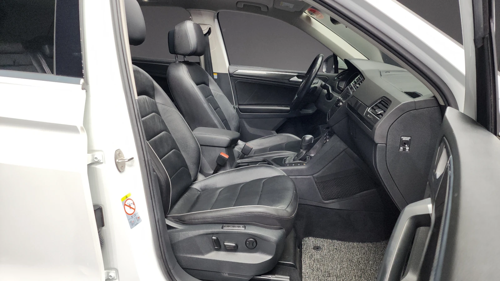 VW Tiguan 2.0TDI PRESTIGE autogeorge.com, снимка 10 - Автомобили и джипове - 54177865