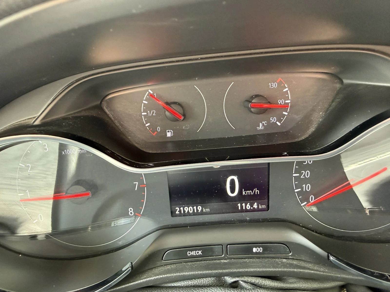 Opel Crossland X, снимка 15 - Автомобили и джипове - 54391561
