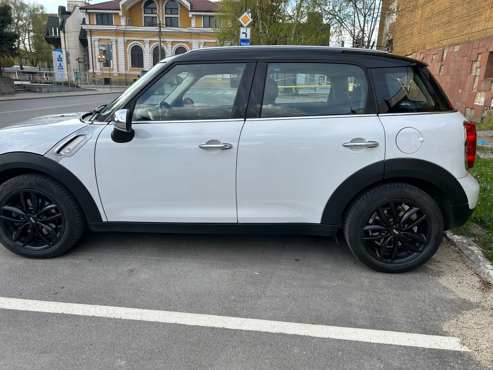 Mini Countryman, снимка 8 - Автомобили и джипове - 54415724