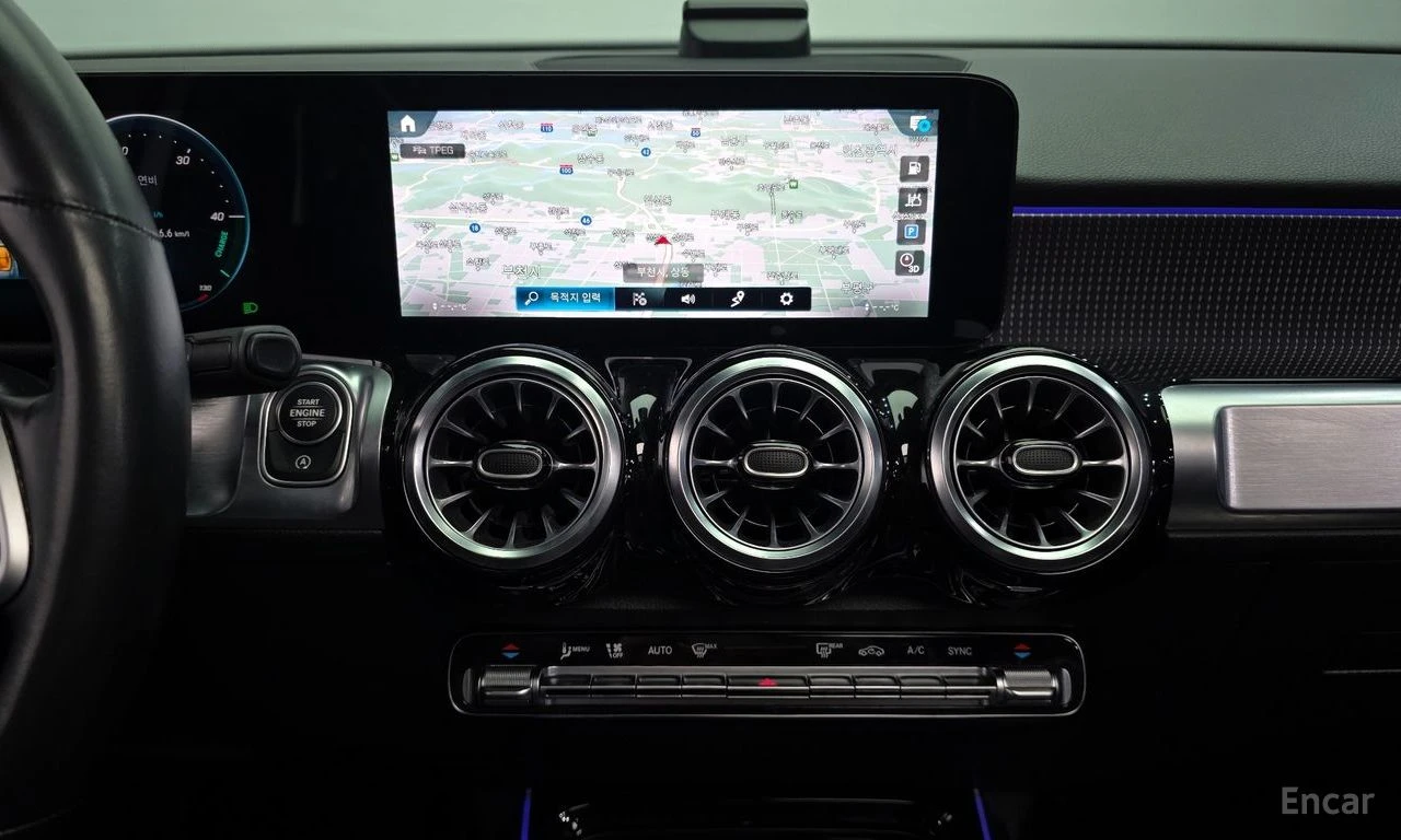 Mercedes-Benz GLB 220 ПОДГРЕВ* ДИСТРОНИК* ПАНОРАМА* АМБИЕНТНО* LANE* ASS, снимка 9 - Автомобили и джипове - 54427618