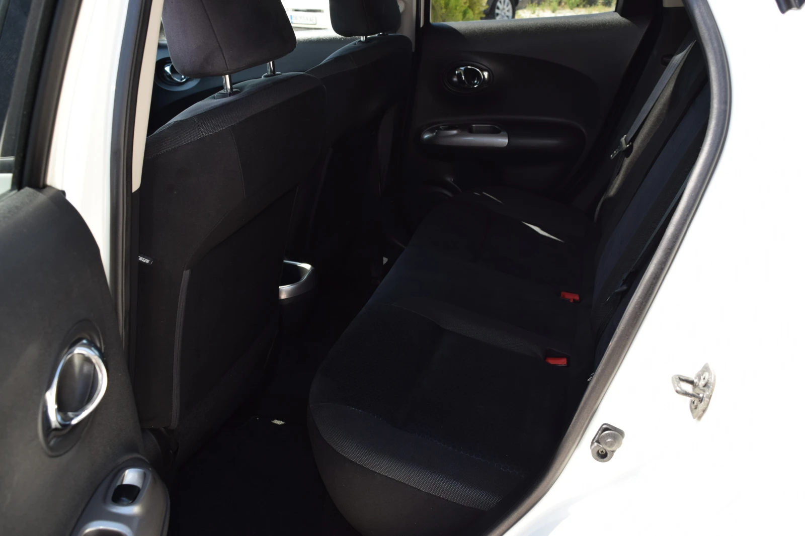 Nissan Juke 1.5dci* 110kc* Euro5* Нави* Камера, снимка 15 - Автомобили и джипове - 55170923