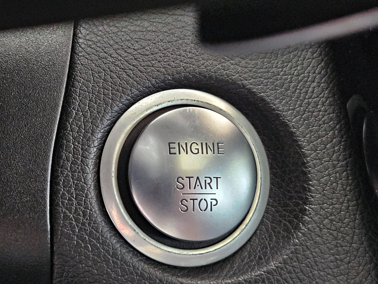 Mercedes-Benz GLC Coupe 250AMG/DISTR/360CAMERA/AIRMATIC/LINE ASSYST/LIZING, снимка 13 - Автомобили и джипове - 55332870
