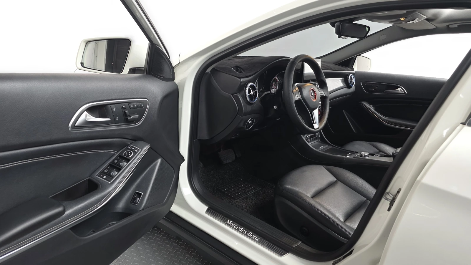 Mercedes-Benz GLA 200 ЕЛ. БАГАЖНИК* ЛЮК* КРАЙНА ЦЕНА, снимка 10 - Автомобили и джипове - 55496199