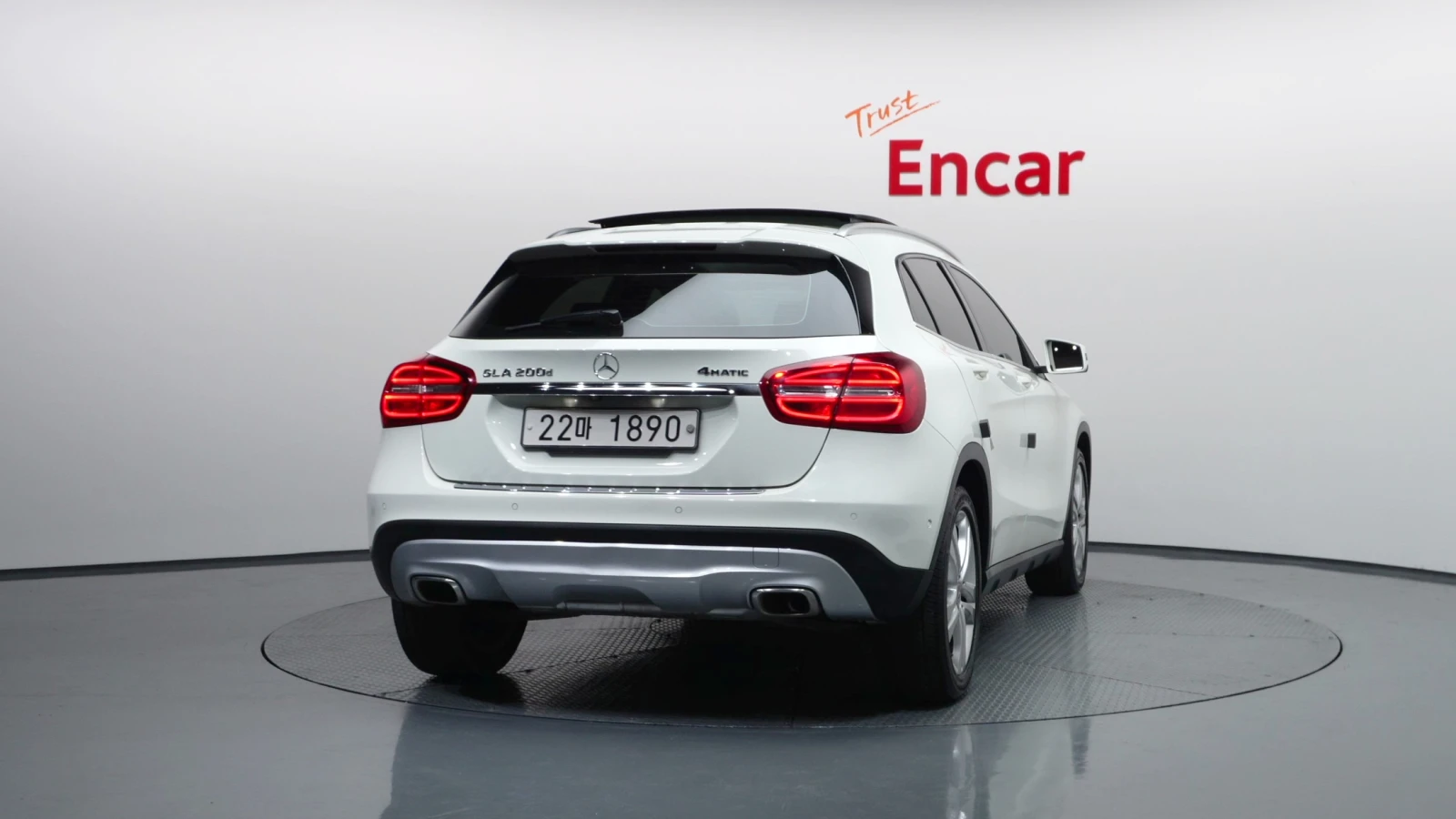 Mercedes-Benz GLA 200 ЕЛ. БАГАЖНИК* ЛЮК* КРАЙНА ЦЕНА, снимка 4 - Автомобили и джипове - 55496199