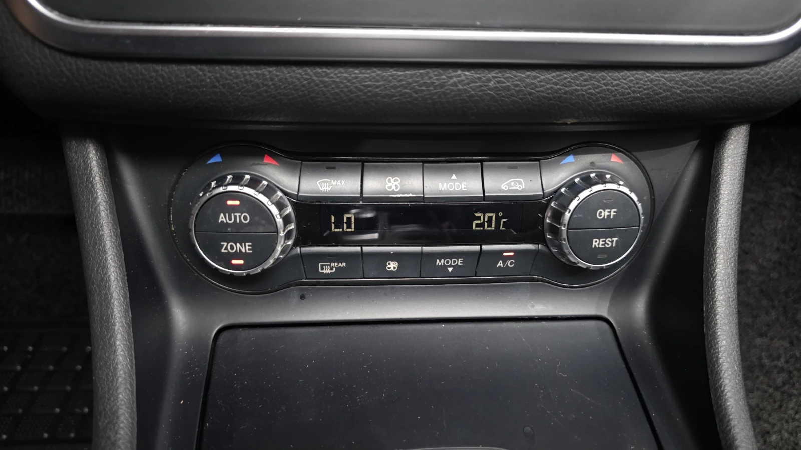 Mercedes-Benz GLA 200 ЕЛ. БАГАЖНИК* ЛЮК* КРАЙНА ЦЕНА, снимка 12 - Автомобили и джипове - 55496199