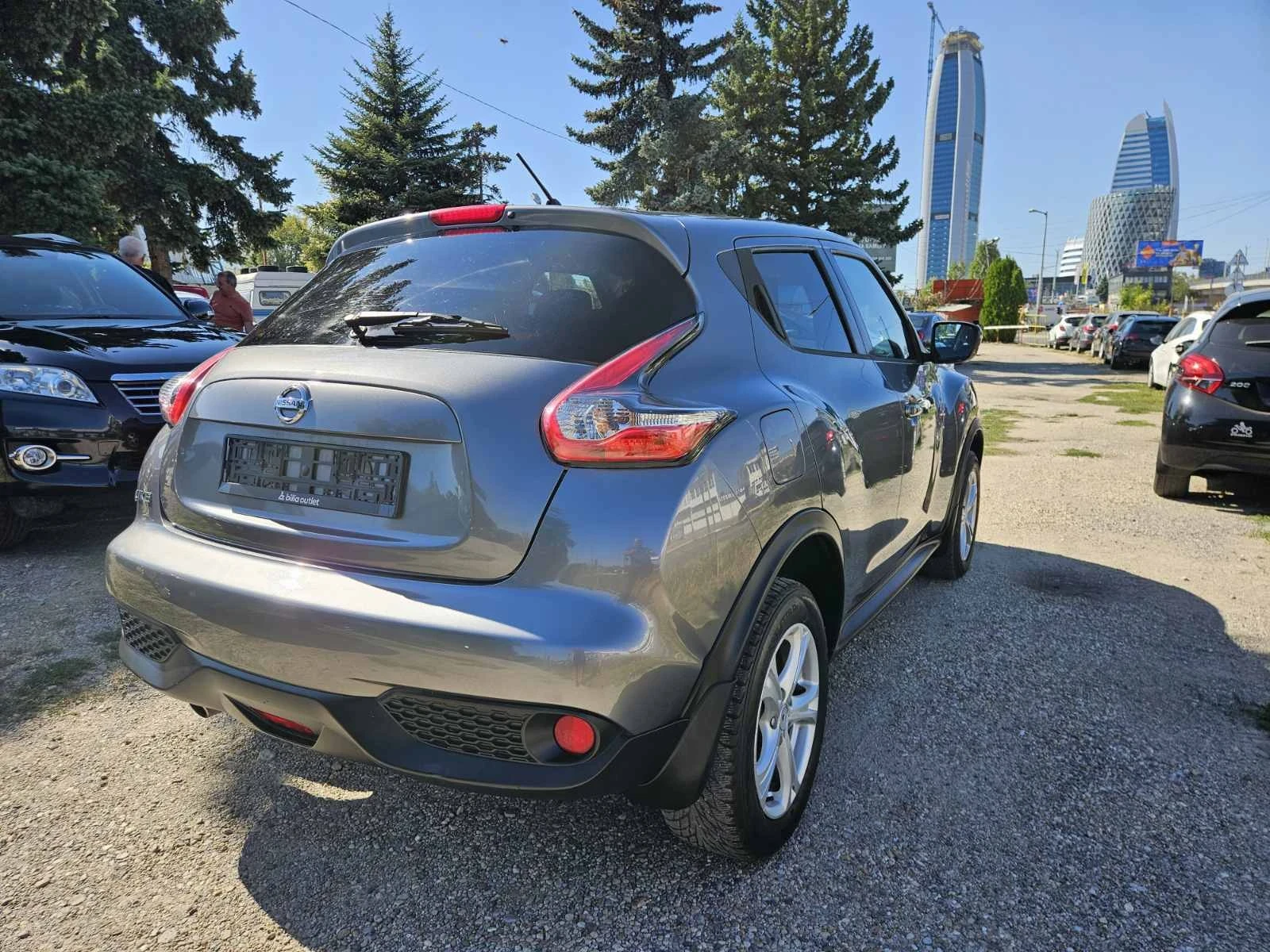 Nissan Juke 1.6, снимка 2 - Автомобили и джипове - 55998372