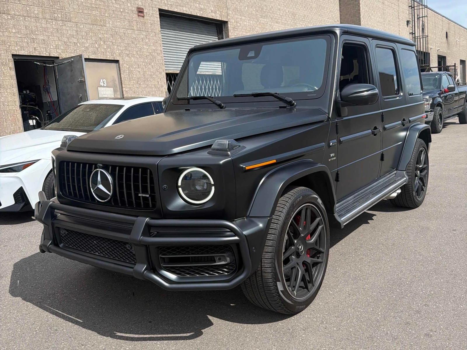 Mercedes-Benz G 63 AMG / ЧЕРЕН МАТ / БЕЗ ИНЦИДЕНТИ / ОПЦИЯ ЗА ФИНАНСИРАНЕ