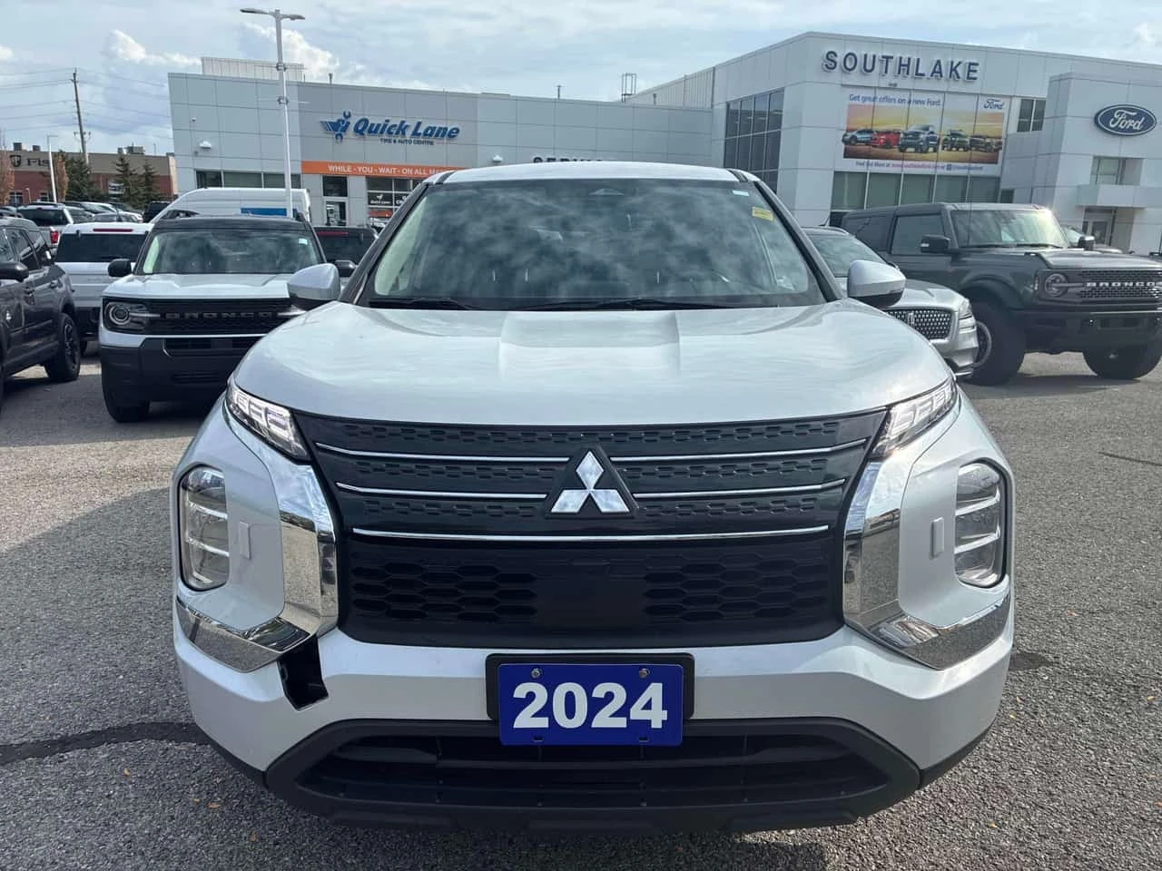 Mitsubishi Outlander 2.5L ES / CARFAX / ����� ������ / ���������  | Mobile.bg � ����������� 2