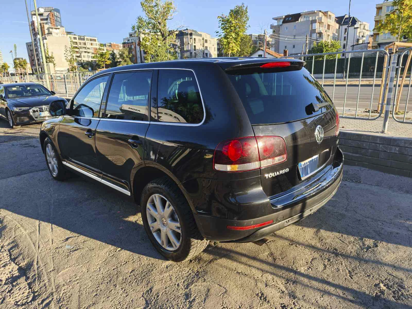 VW Touareg фейс лифт, снимка 3 - Автомобили и джипове - 56568797