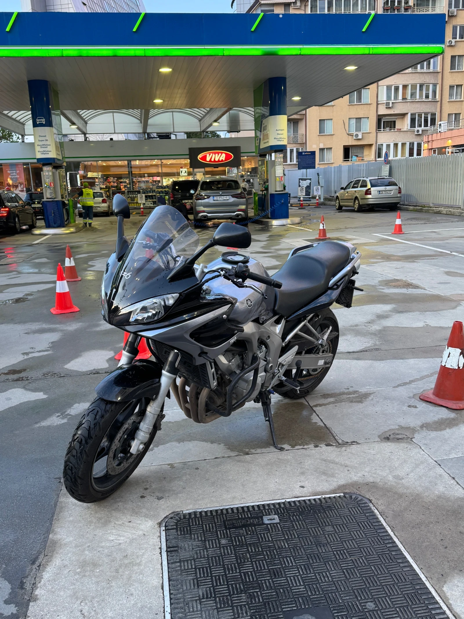 Yamaha FZ6