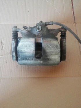 Спирачен апарат преден десен Фолксваген Голф 7 1.6тди